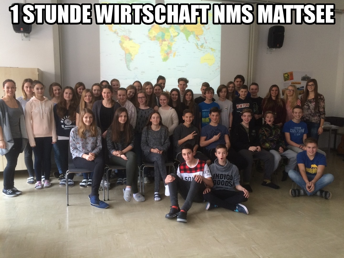 HAK-Schüler/innen unterrichten 1 Stunde Wirtschaft an NMS--Bild-Nr. 1