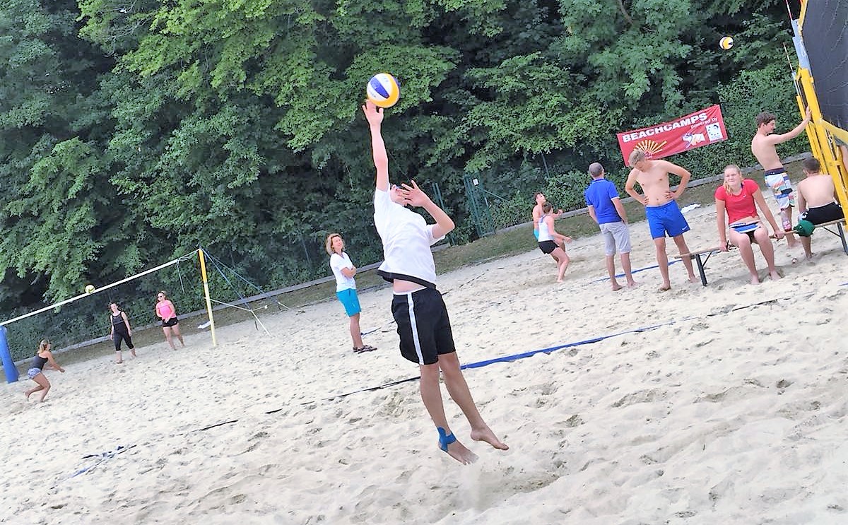 3. Platz bei den Beachvolleyball Landesmeisterschaften in Mattsee--Bild-Nr. 3