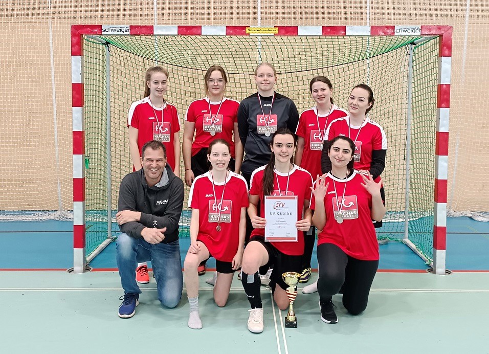 HAK.Neumarkt Damen-Fußball-Team erobert Silber im Hallenfußball--Bild-Nr. 3