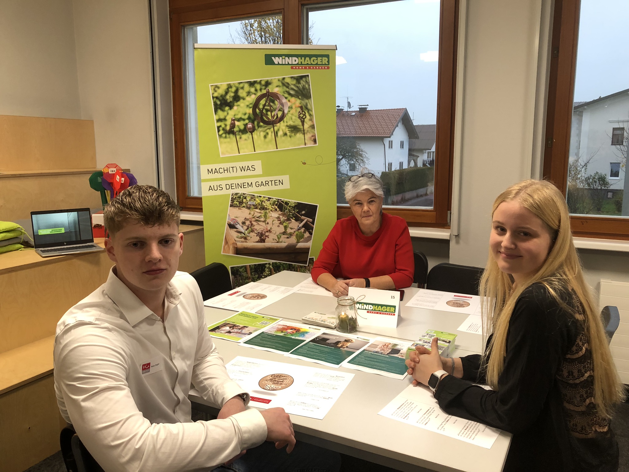Beim Business Frühstück zukünftige Arbeitgeber kennen lernen--Bild-Nr. 7