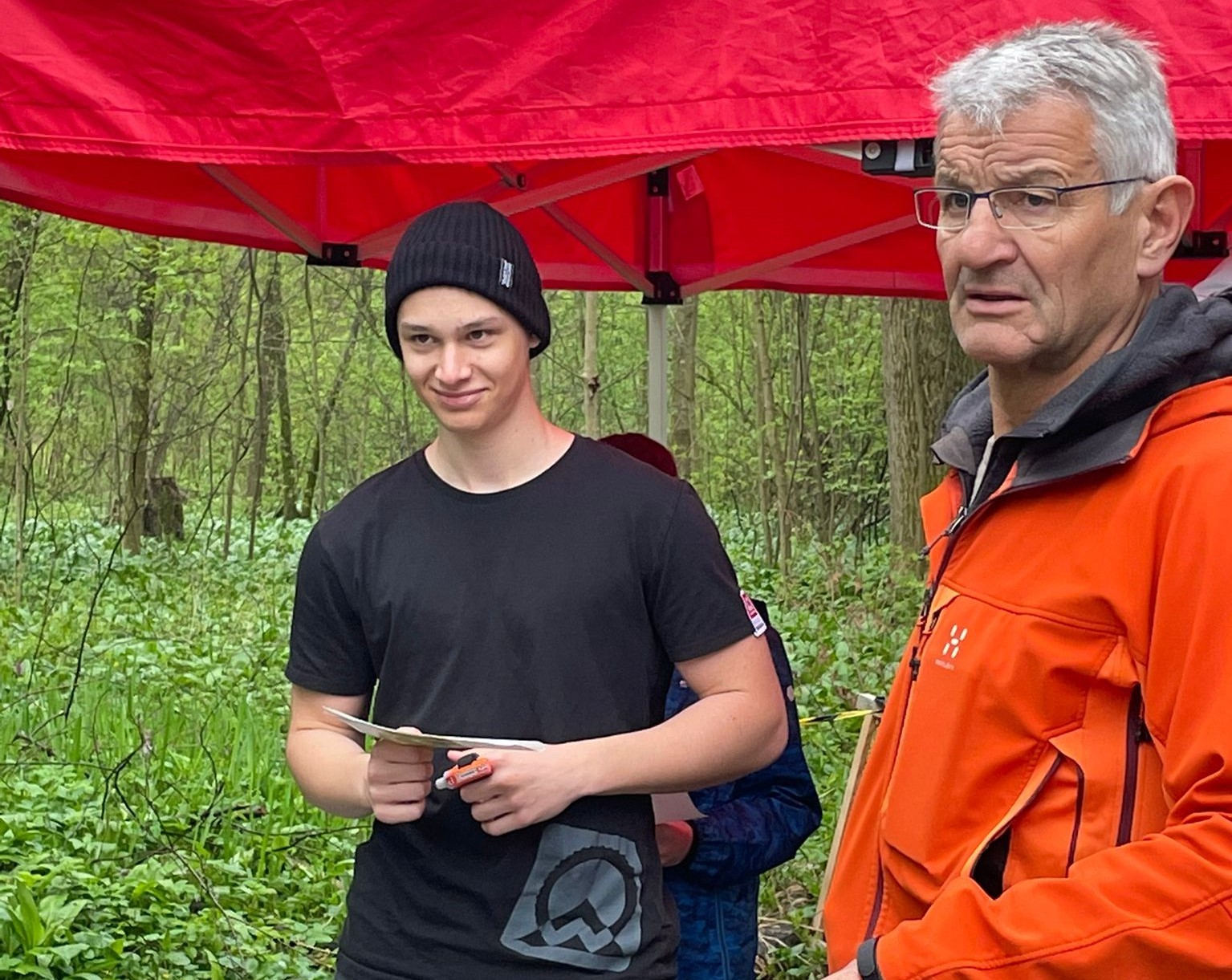 1. Platz beim Orientierungslauf geht an die HAK Neumarkt--Bild-Nr. 2