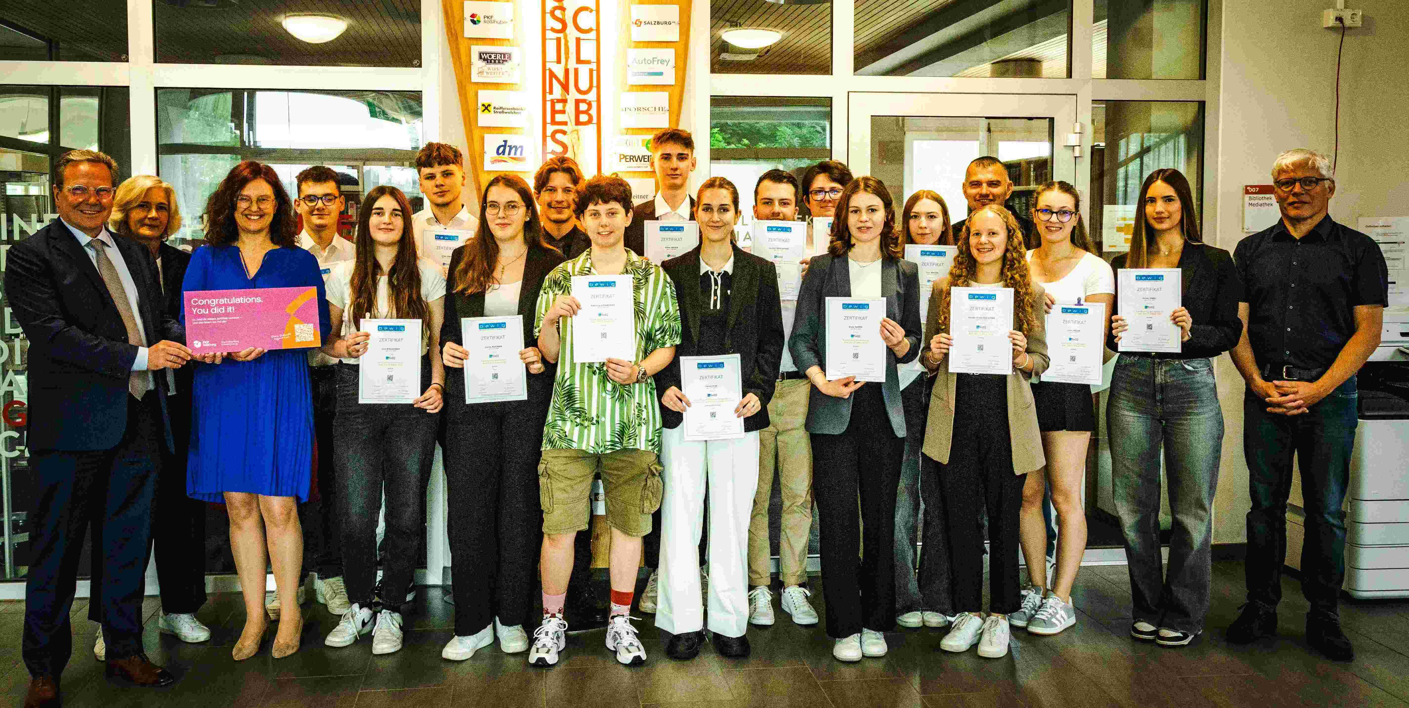  Buchhalterprüfung erfolgreich bestanden--Bild-Nr. 1