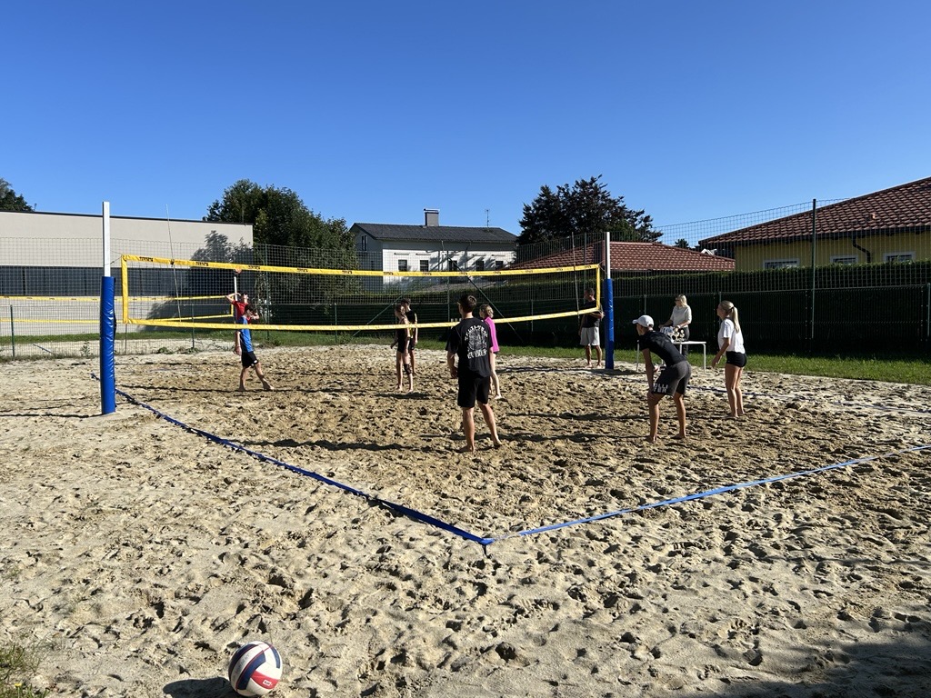 Volleyball: Ein sportlicher Start ins neue Schuljahr 2025/26--Bild-Nr. 5