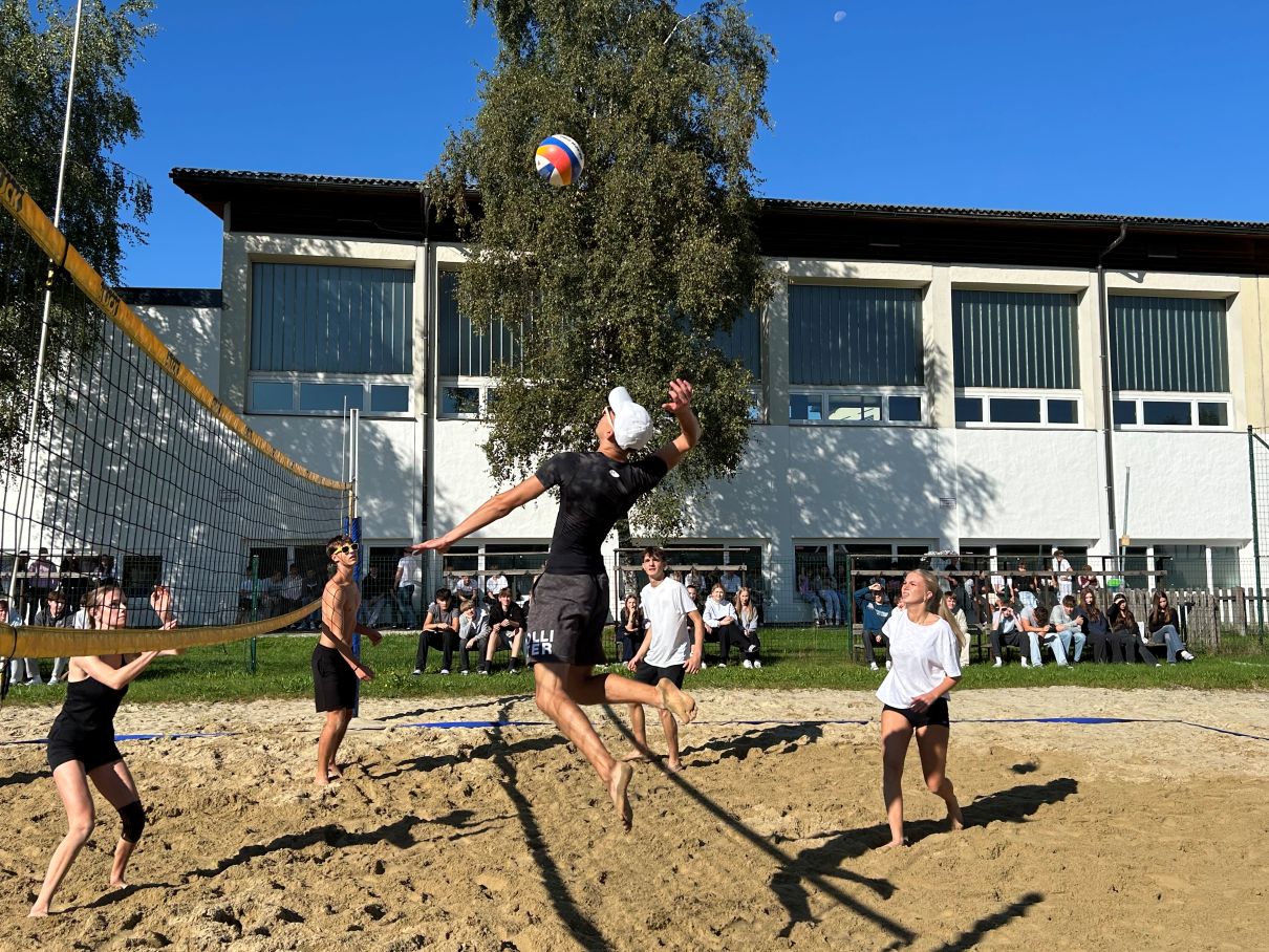 Volleyball: Ein sportlicher Start ins neue Schuljahr 2025/26--Bild-Nr. 6