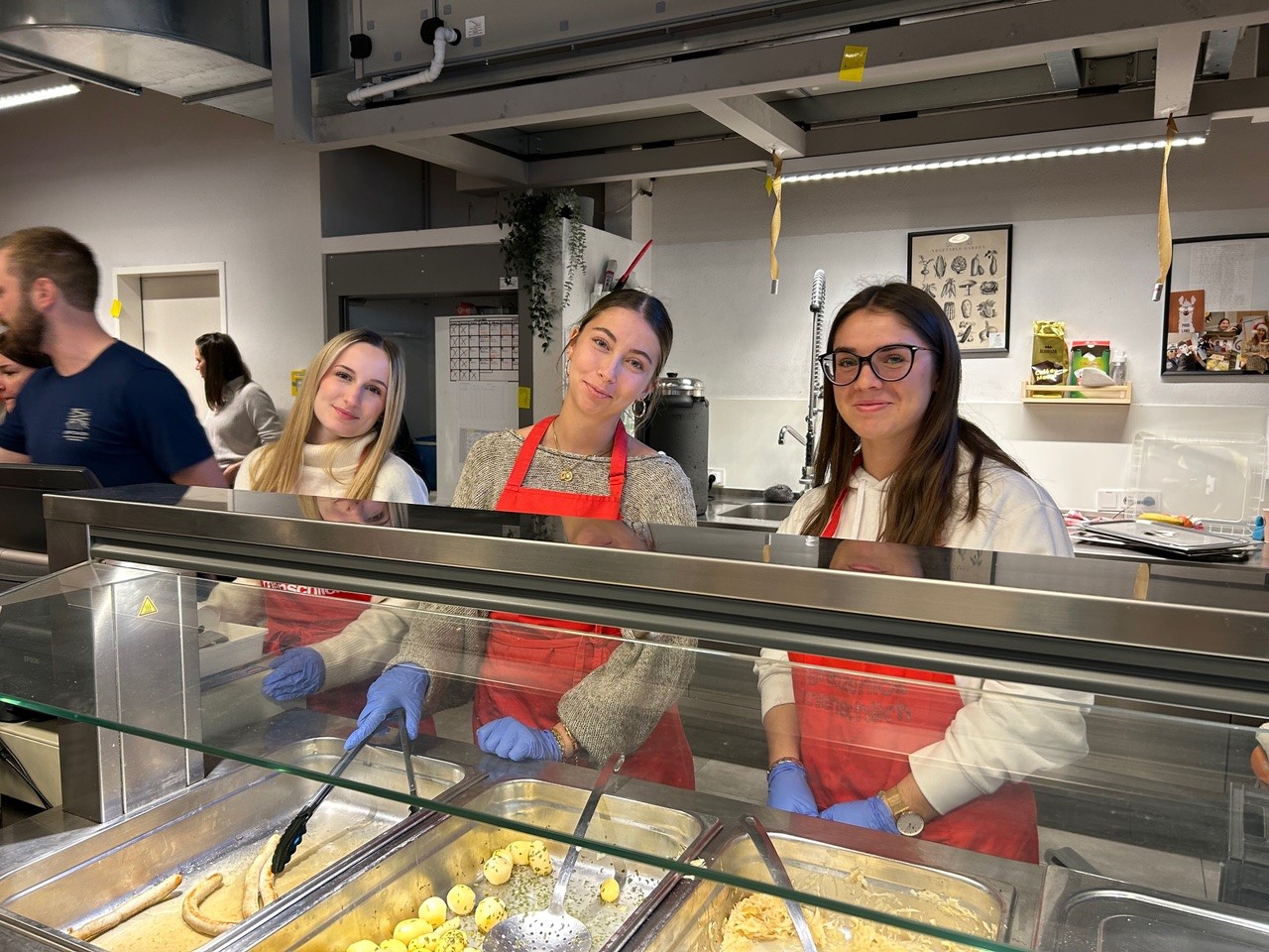 Soli:Walk, Essensausgabe im Caritas Haus Elisabeth und Workshop Fair:teilen in der AK Salzburg--Bild-Nr. 7