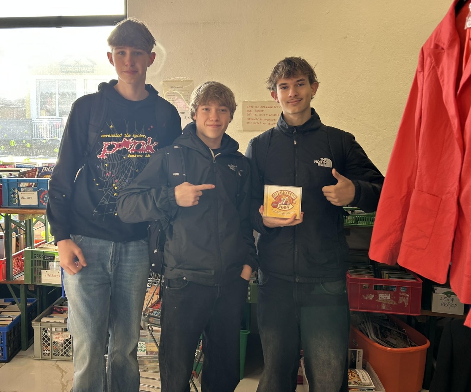 2DHK besucht Flohmarkt in Seekirchen...--Bild-Nr. 8