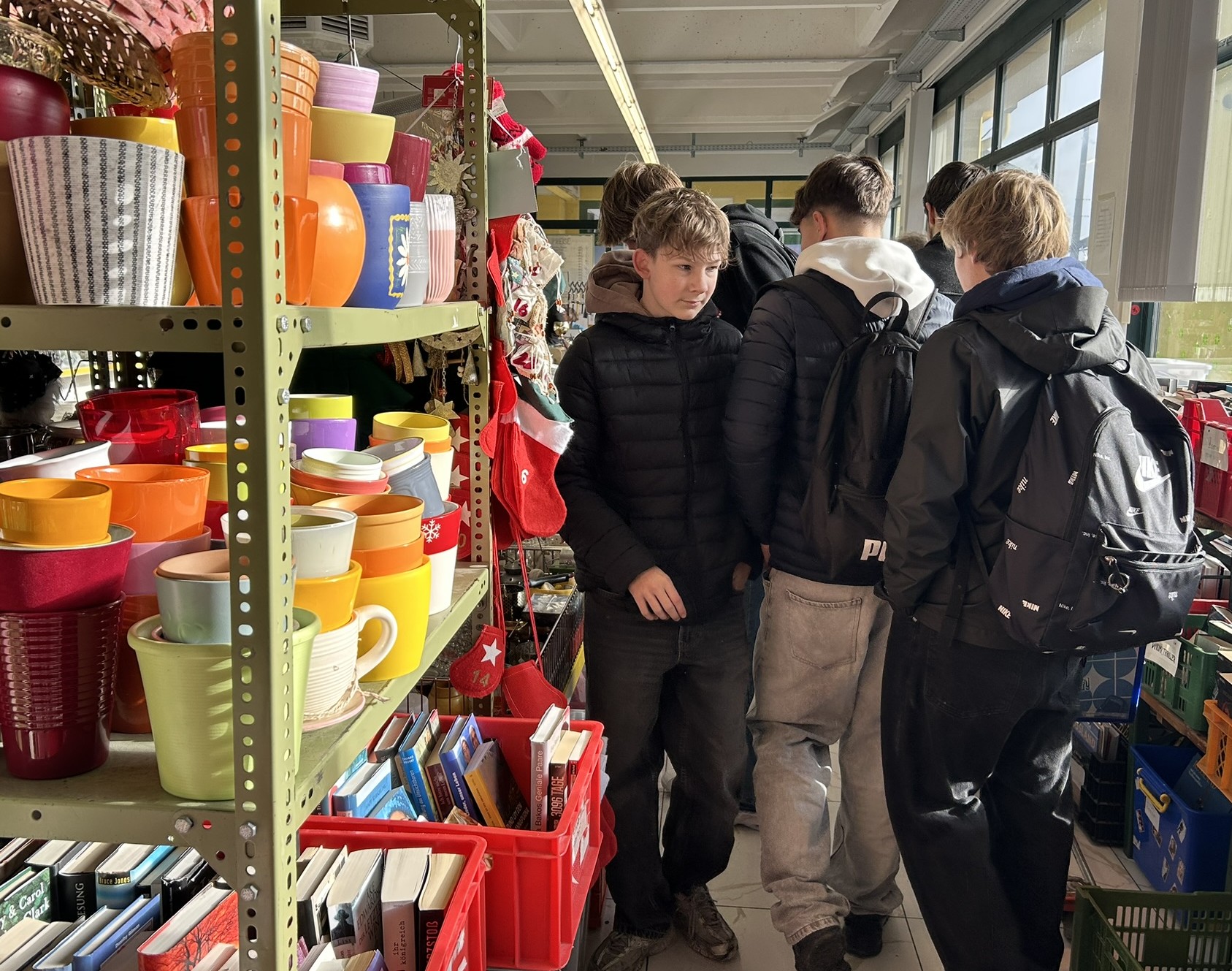 2DHK besucht Flohmarkt in Seekirchen...--Bild-Nr. 9