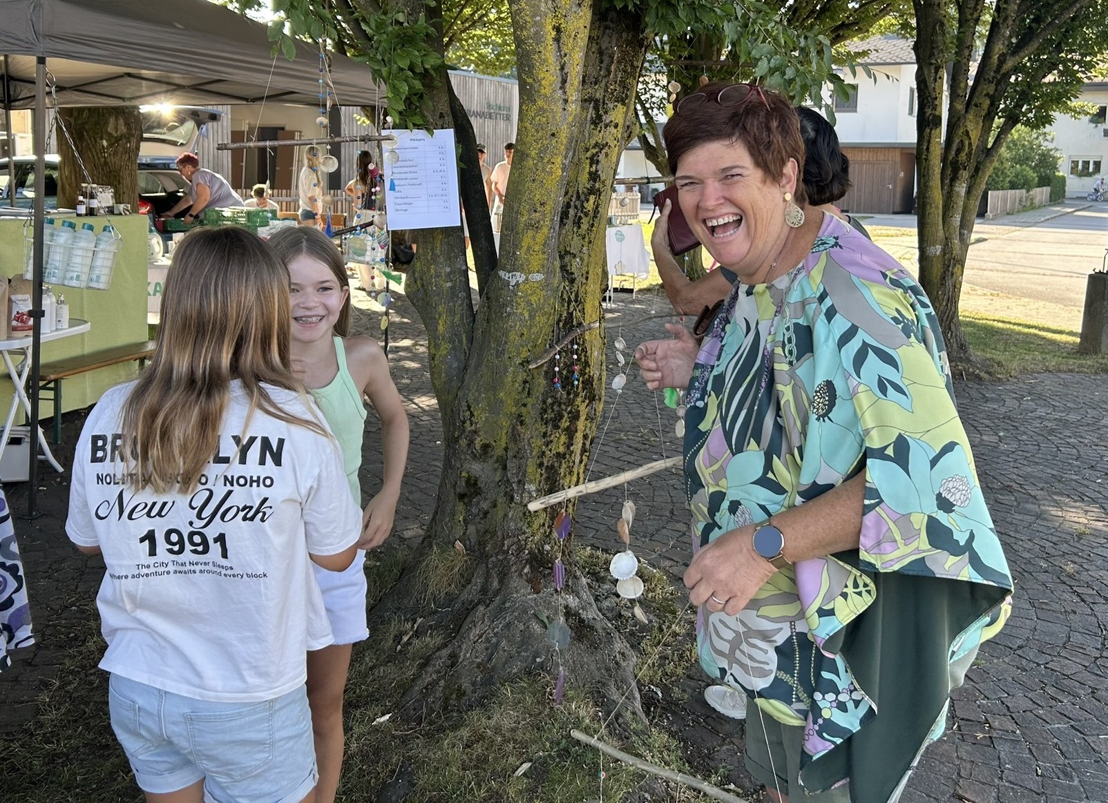 Volksschüler und HAK-Schüler gemeinsam beim Markttag--Bild-Nr. 5