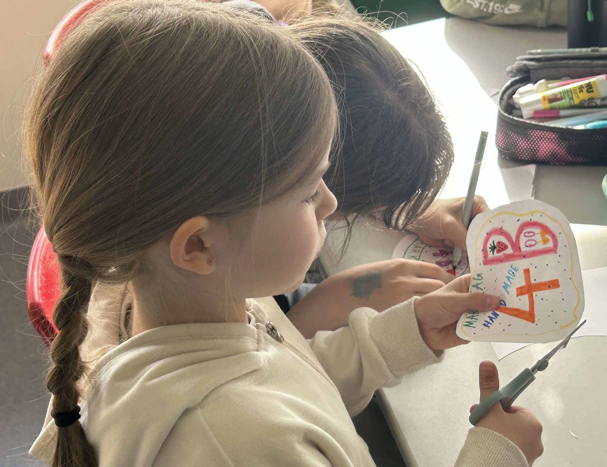 Volksschüler und HAK-Schüler gemeinsam beim Markttag--Bild-Nr. 12